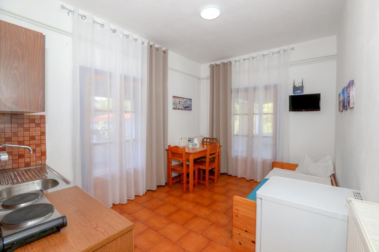 Kato Korakiana Athina Apartments מראה חיצוני תמונה